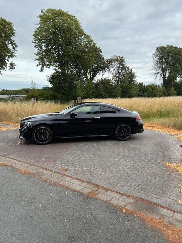Schwarz Gebraucht 2021 Mercedes C43 AMG AMG Coupé | 41.999 € (Fairer Preis) - Bild 1/4