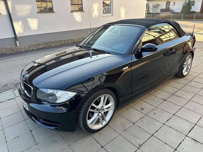 Schwarz Gebraucht 2008 BMW 118 Cabriolet Sport Line Cabrio | 8.800 € (Fairer Preis) - Bild 1/4