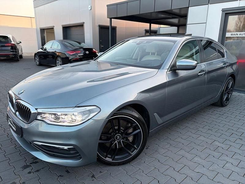Gebraucht BMW 530 Sport Line 265 PS (194 kW) 2018 Blau Limousine