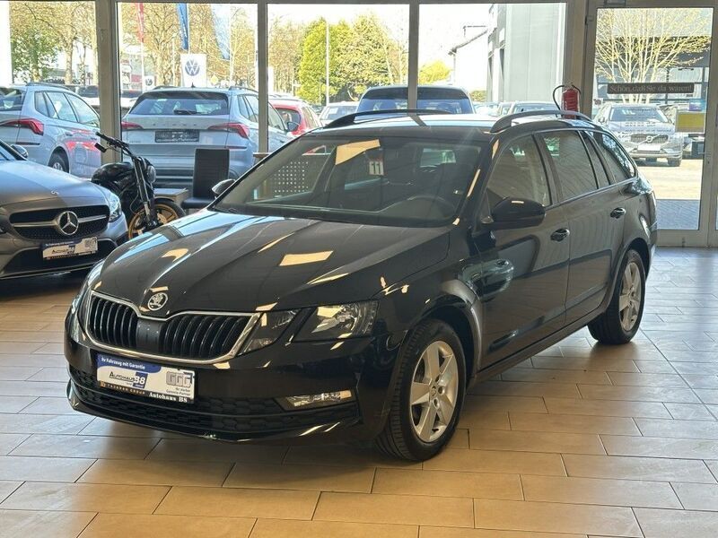 Schwarz Gebraucht 2020 Skoda Octavia Business Line Kombi | 13.300 € (Etwas zu teuer) - Bild 1/4