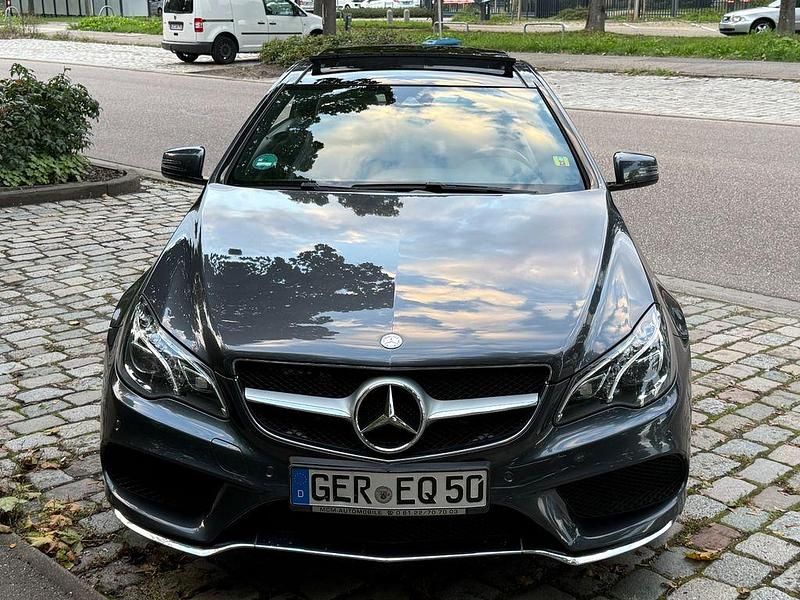 Grau Gebraucht 2014 Mercedes E350 AMG line Coupé | 15.900 € (Guter Preis) - Bild 1/4