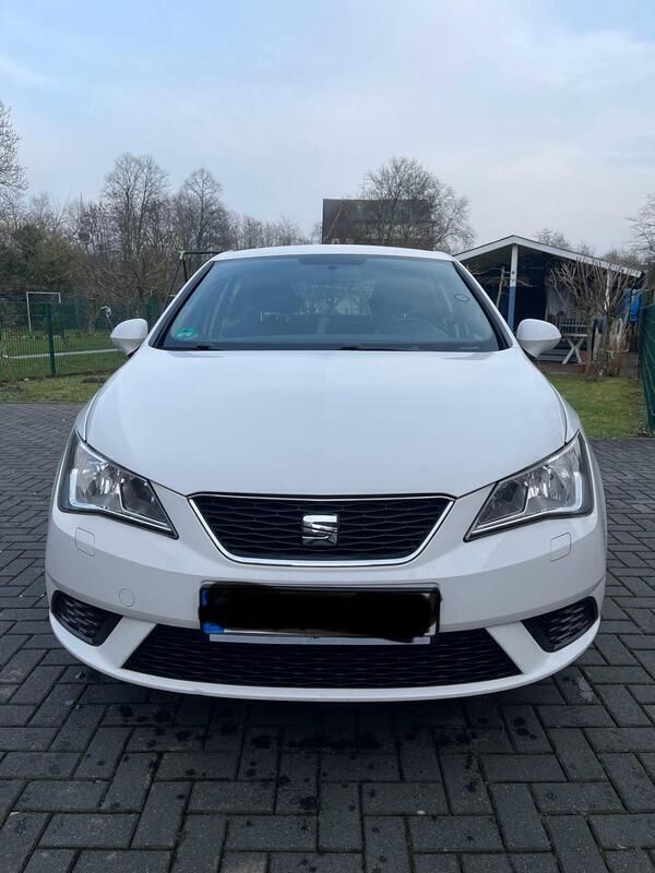 Weiß Gebraucht 2015 Seat Ibiza Kleinwagen | 5.600 € (Guter Preis) - Bild 1/4