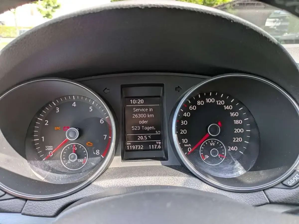 Gebraucht VW Golf VI Team 105 PS (77 kW) 2010 Grau Limousine