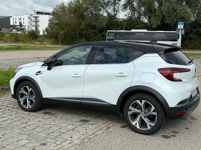 Weiß Gebraucht 2022 Renault Captur R.S. SUV | 19.850 € (Guter Preis) - Bild 1/4