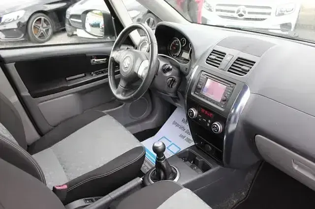 Gebraucht Suzuki SX4 City+ 120 PS (88 kW) 2013 Weiß Kleinwagen