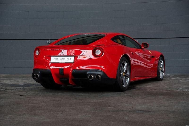 Gebraucht Ferrari F12 741 PS (545 kW) 2013 Rot Coupé