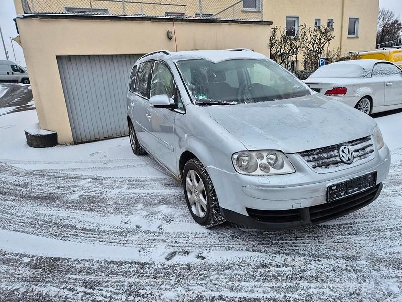 Grau Gebraucht 2006 VW Touran Van / Kleinbus | 1.000 € (Superpreis) - Bild 1/4