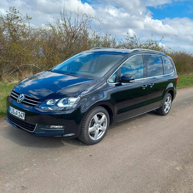 Second-hand VW Sharan 170 CP (125 kW) 2011 Monovolum