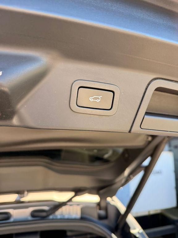 Gebraucht Land Rover Range Rover Velar SE Dynamic 204 PS (150 kW) 2022 Grau SUV