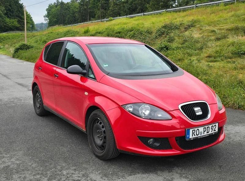 Rot Gebraucht 2007 Seat Altea Reference Van / Kleinbus | 1.800 € (Guter Preis) - Bild 1/4