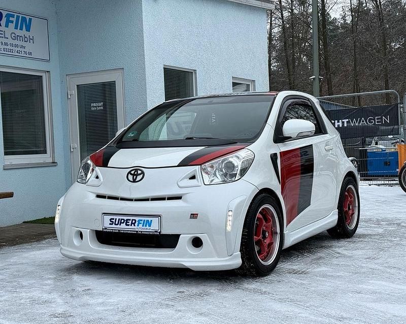 Gebraucht Toyota iQ 68 PS (50 kW) 2013 Weiß Kleinwagen