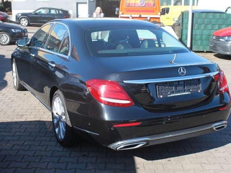 Gebraucht Mercedes E350 Exclusive 286 PS (210 kW) 2018 Schwarz Limousine