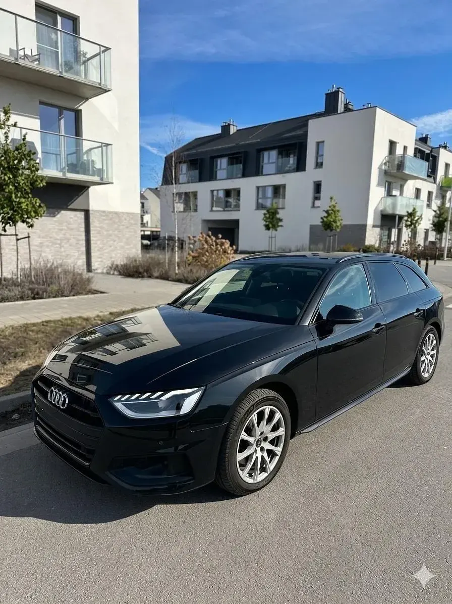 Gebraucht Audi A4 136 PS (100 kW) 2022 Schwarz Kombi