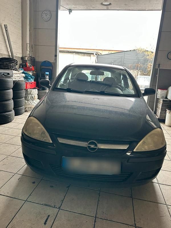 Second-hand Opel Corsa 60 CP (44 kW) 2004 Negru Hatchback