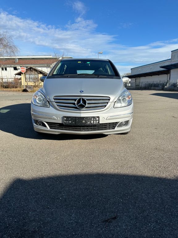 Gebraucht Mercedes B200 140 PS (102 kW) 2007 Van / Kleinbus