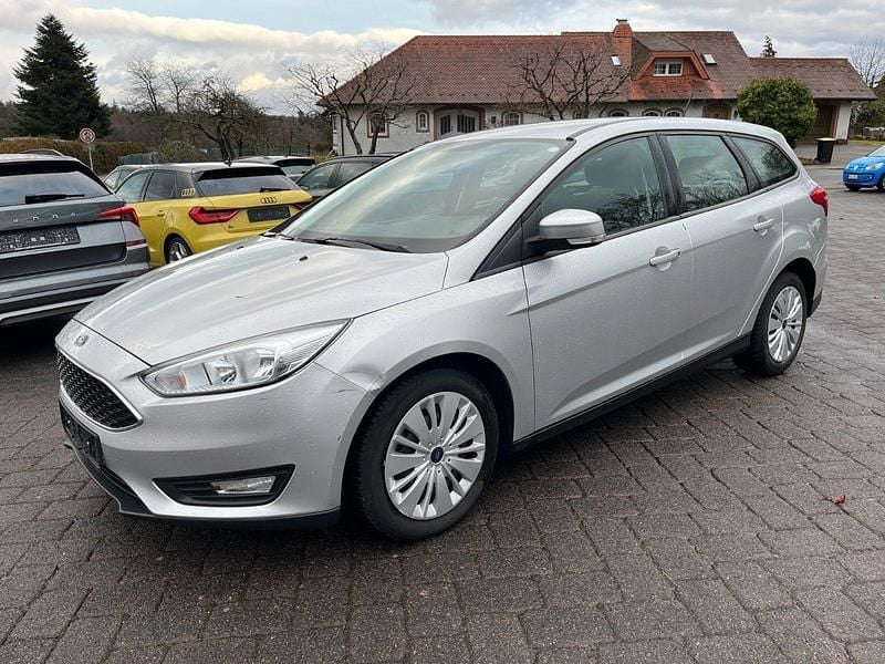 Gebraucht Ford Focus Business Edition 101 PS (74 kW) 2018 Silber Kombi