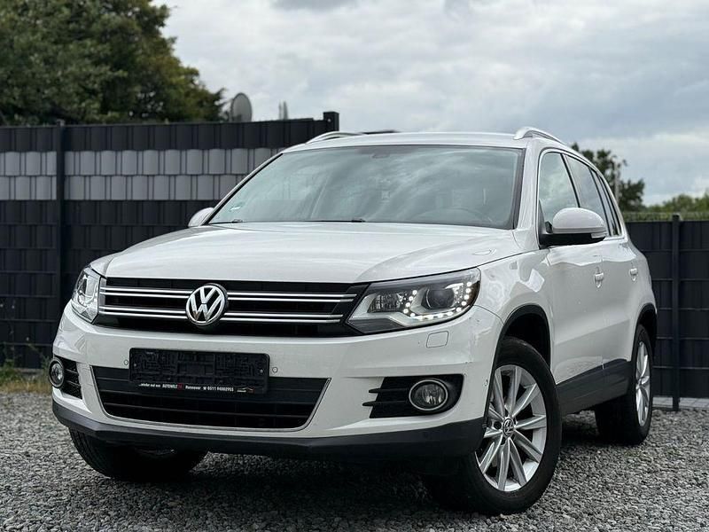 Weiß Gebraucht 2012 VW Tiguan Sportline SUV | 9.999 € (Fairer Preis) - Bild 1/4