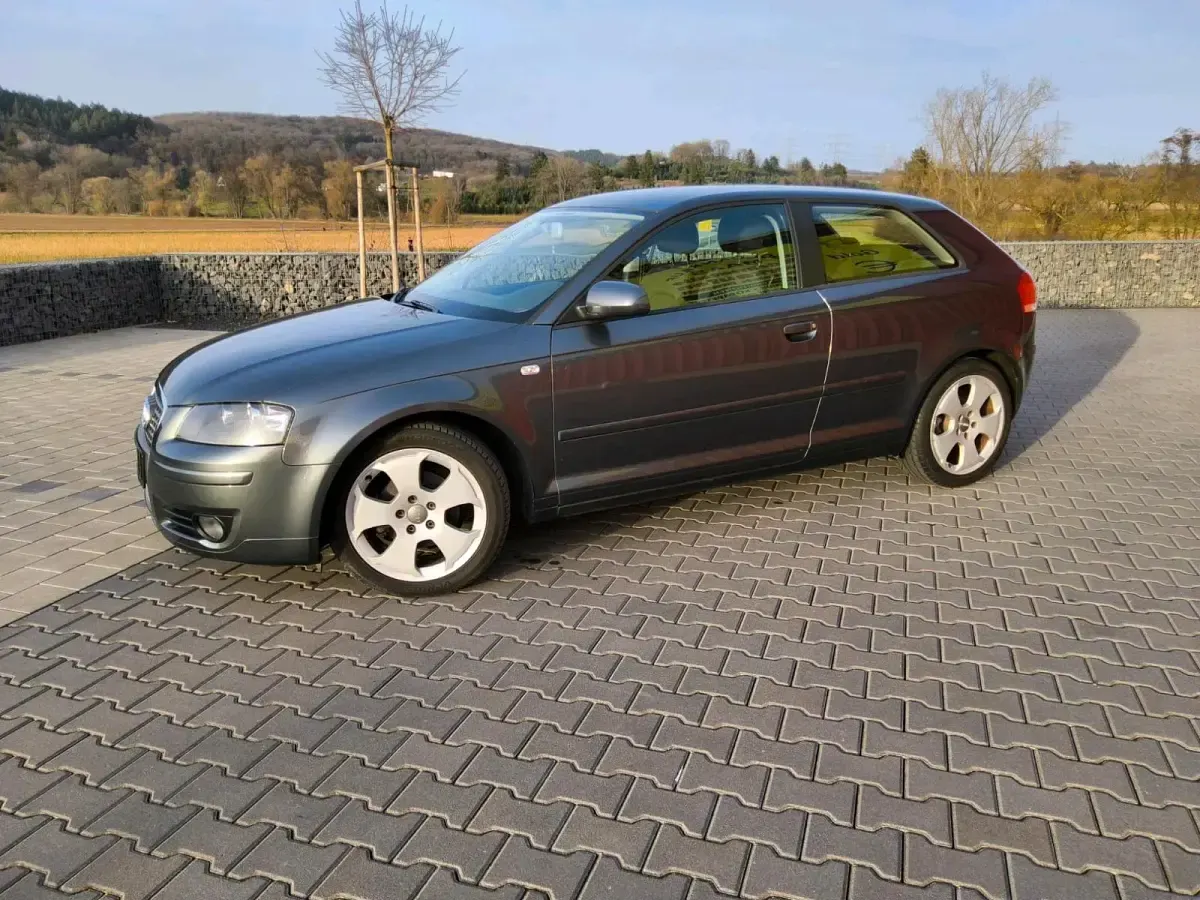 Second-hand Audi A3 Ambition 102 CP (75 kW) 2008 Gri Hatchback