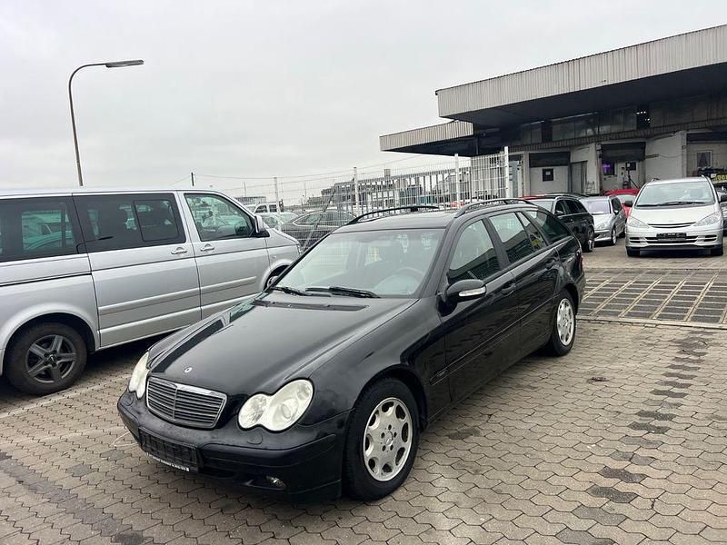 Gebraucht Mercedes C180 Classic 143 PS (105 kW) 2004 Schwarz Kombi