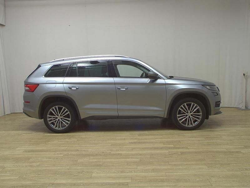 Grau Gebraucht 2019 Skoda Kodiaq LAURIN & KLEMENT SUV | 26.480 € (Guter Preis) - Bild 1/4