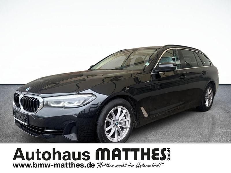 Gebraucht BMW 530 Performance 286 PS (210 kW) 2023 Schwarz Kombi