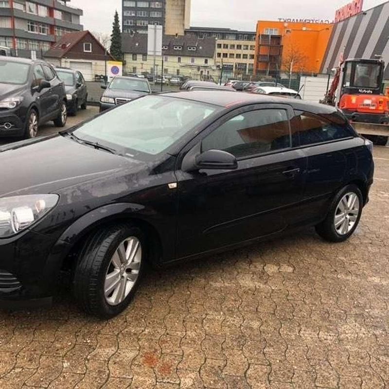 Gebraucht Opel Astra GTC Cosmo 140 PS (102 kW) 2006 Limousine