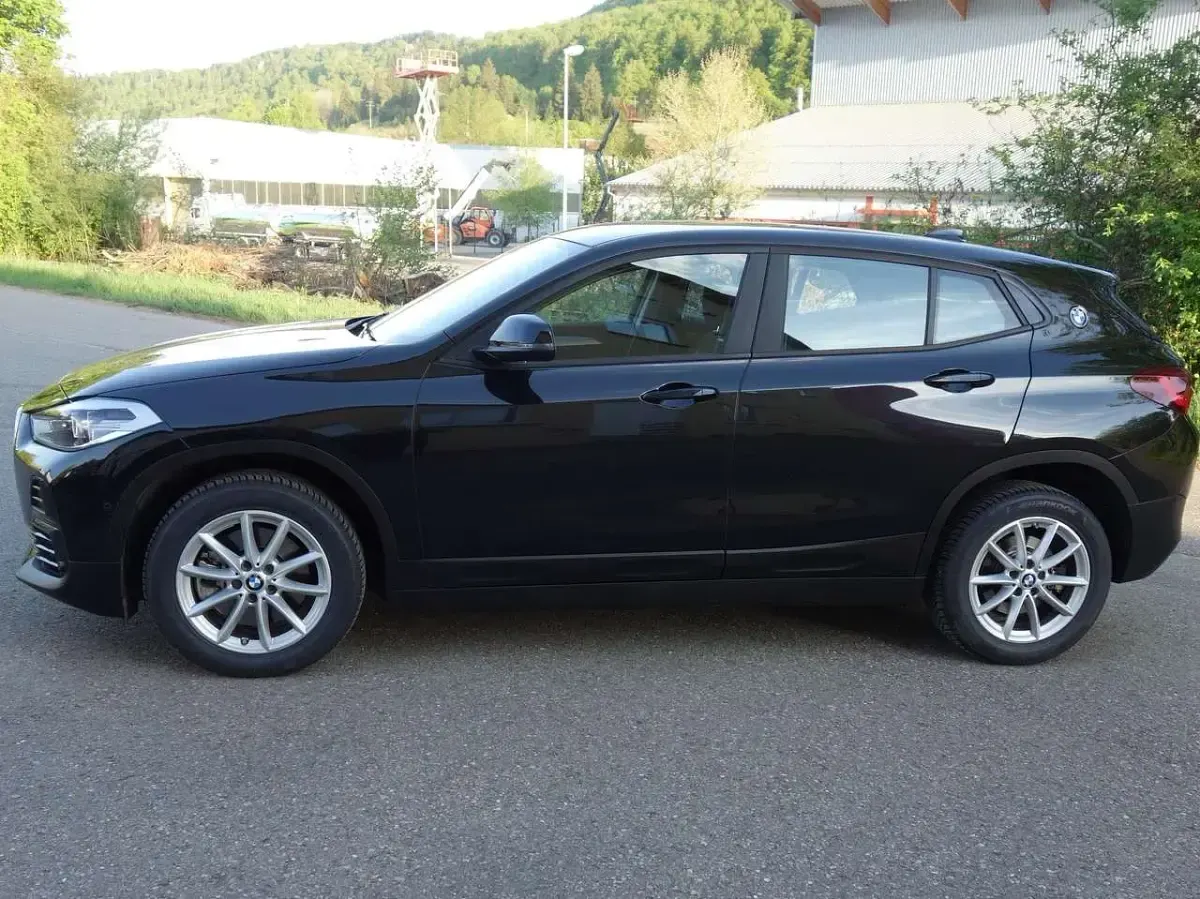Gebraucht BMW X2 Advantage 190 PS (139 kW) 2021 Black sapphire metallic SUV