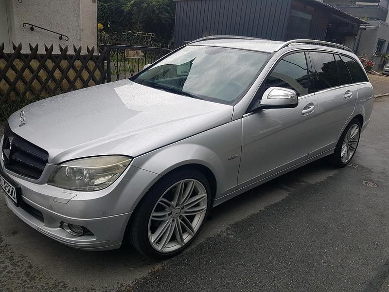 Silber Gebraucht 2008 Mercedes C200 Kombi | 3.950 € - Bild 1/4