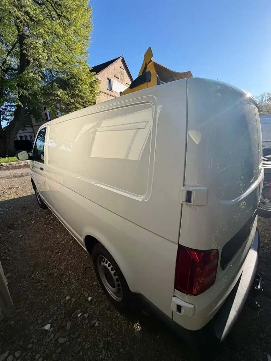Używany VW Transporter 140 KM (102 kW) 2016 Biały Van