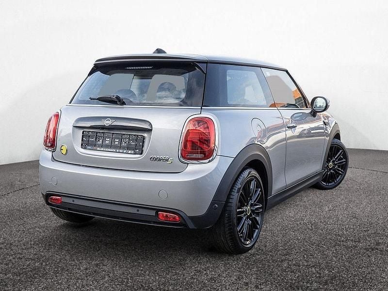 Gebraucht Mini Cooper SE Classic 135 kW (184 PS) 2023 Silber Kleinwagen