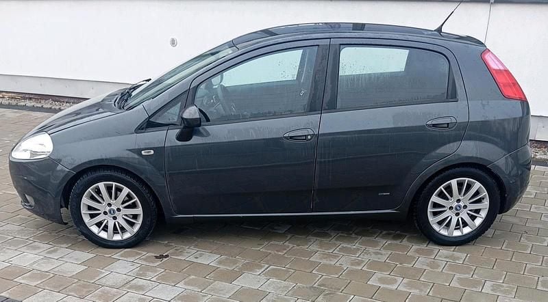 Gebraucht Fiat Grande Punto 95 PS (69 kW) 2008 Grau Kleinwagen