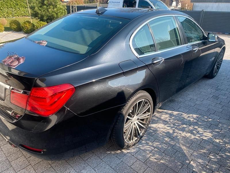 Gebraucht BMW 730 Comfort Edition 245 PS (180 kW) 2011 Schwarz Limousine