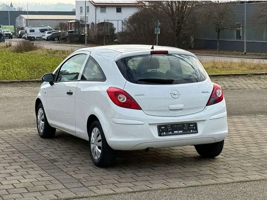 Gebraucht Opel Corsa Edition 60 PS (44 kW) 2009 Weiß Kleinwagen
