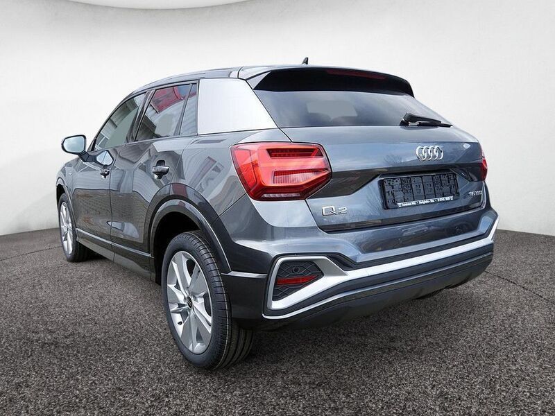 Gebraucht Audi Q2 S-Line 150 PS (110 kW) 2024 Grau SUV