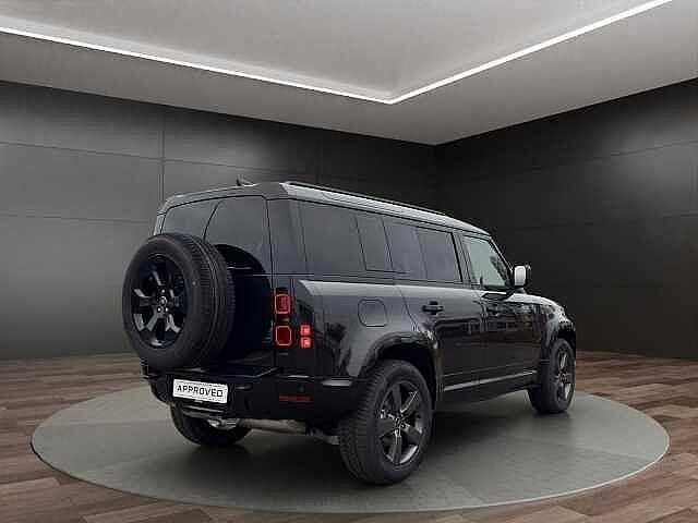 Gebraucht Land Rover Defender SE Dynamic 252 PS (185 kW) 2025 Santorini black SUV