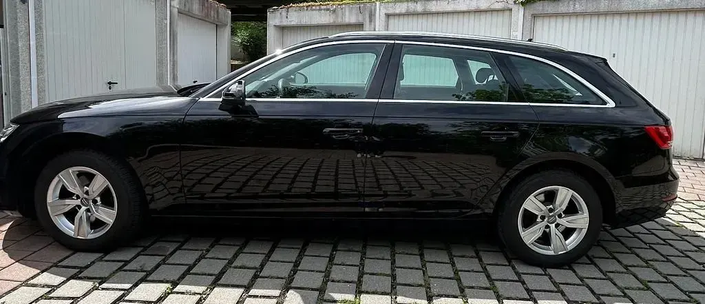 Gebraucht Audi A4 Ambiente 150 PS (110 kW) 2016 Schwarz Kombi