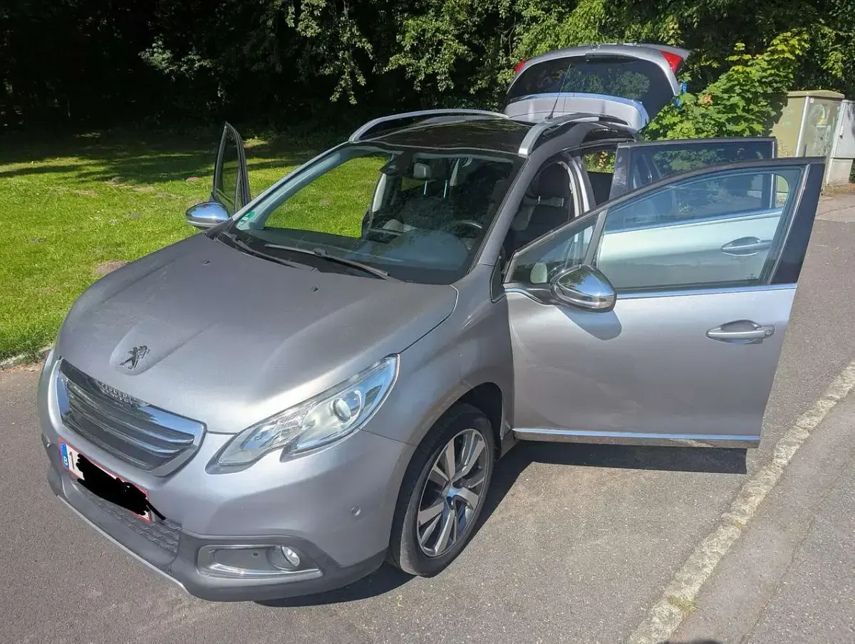 Gebraucht Peugeot 2008 Allure 114 PS (83 kW) 2015 SUV