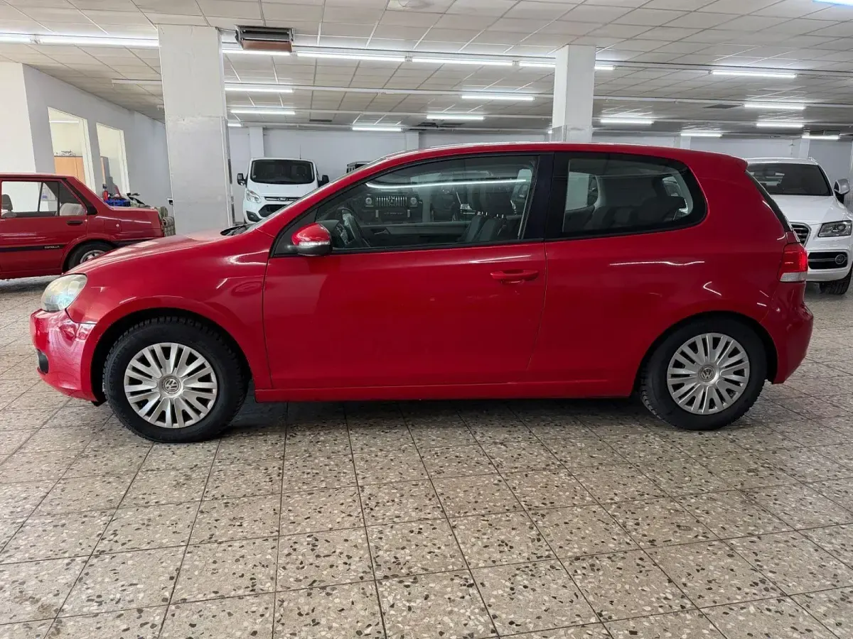 Gebraucht VW Golf VI 80 PS (58 kW) 2009 Rot Kleinwagen