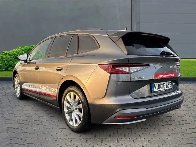 Gebraucht Skoda Enyaq iV Loft 131 kW (179 PS) 2025 Grau SUV