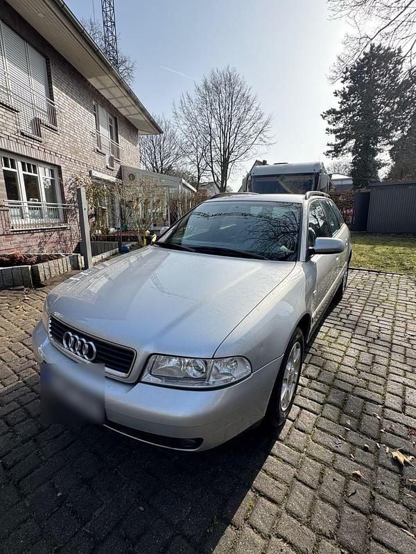 Gebraucht Audi A4 125 PS (91 kW) 2000 Silber Kombi