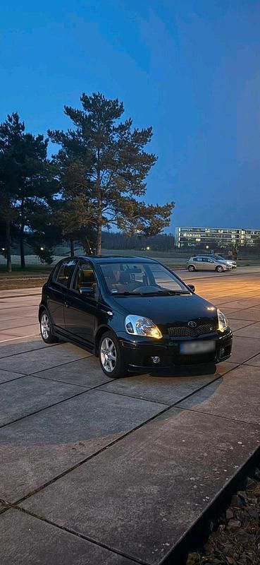Gebraucht Toyota Yaris 105 PS (77 kW) 2005 Schwarz Kleinwagen