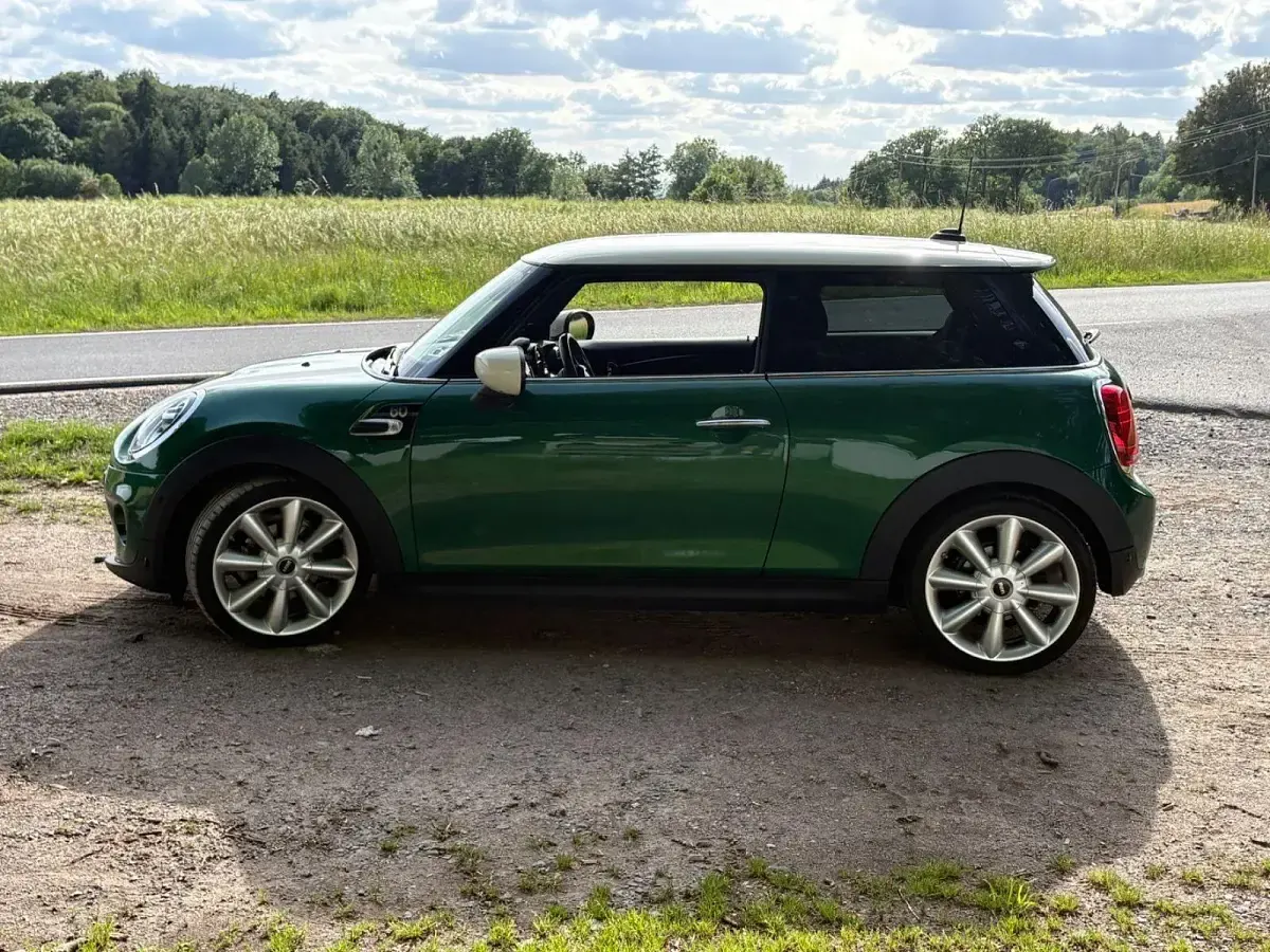 Gebraucht Mini Cooper 136 PS (100 kW) 2020 Grün Kleinwagen