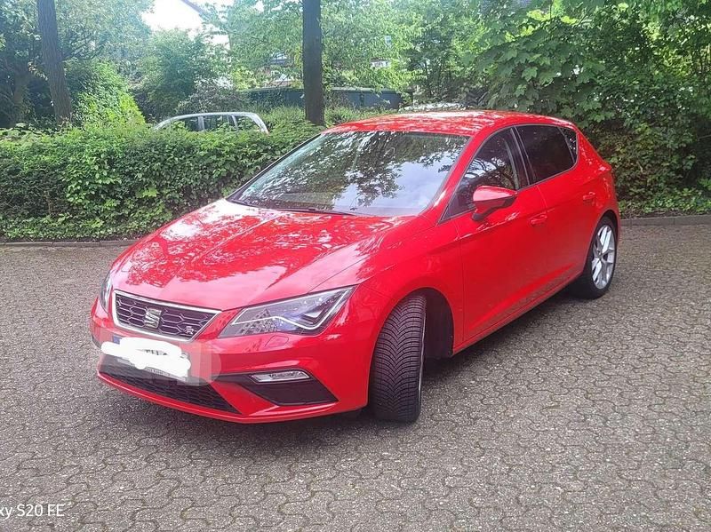 Rot Gebraucht 2020 Seat Leon ST Kombi | 14.999 € (Superpreis) - Bild 1/4