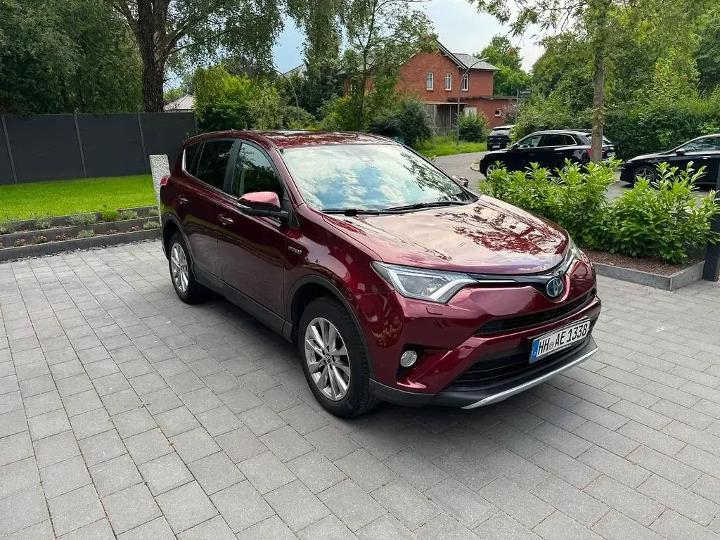 Gebraucht Toyota RAV4 Hybrid Comfort 155 PS (114 kW) 2018 Rot SUV