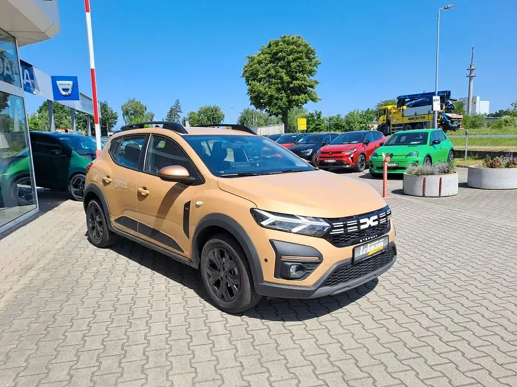 Neu Dacia Sandero Extreme 91 PS (66 kW) 2025 Beige Limousine