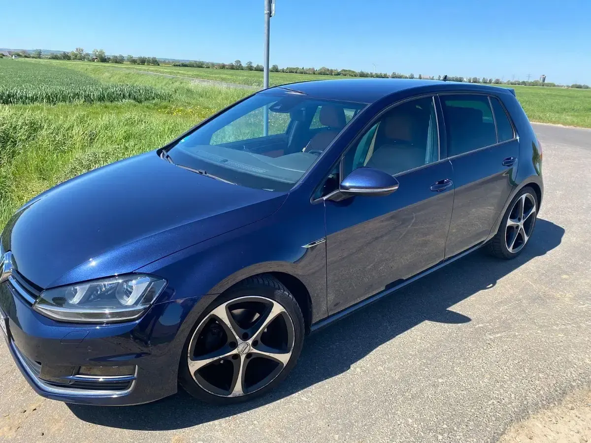 Gebraucht VW Golf VII Edition 125 PS (91 kW) 2015 Blau Limousine