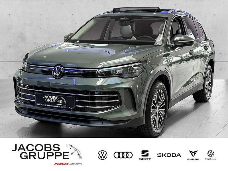 Cipressino grün Neu 2025 VW Tiguan Elegance SUV | 54.950 € (Fairer Preis) - Bild 1/4