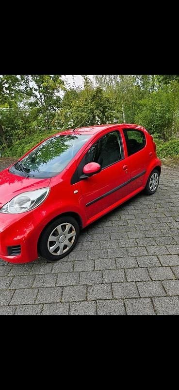 Gebraucht Peugeot 107 68 PS (50 kW) 2009 Kleinwagen