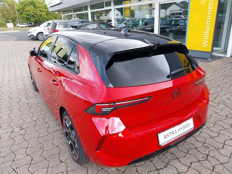 Gebraucht Opel Astra 150 PS (110 kW) 2022 Rot Limousine