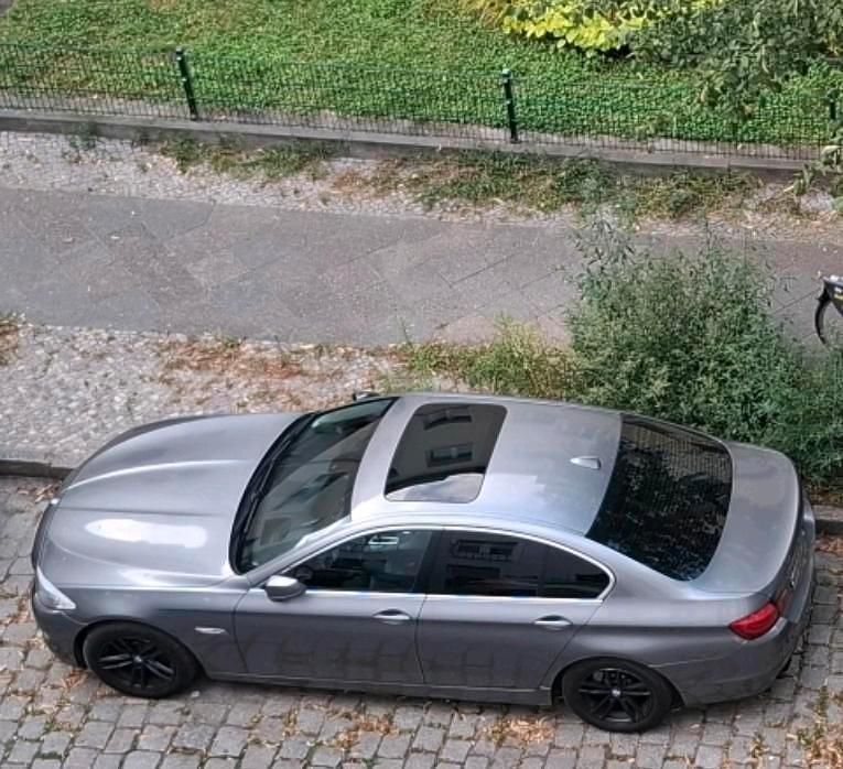 Second-hand BMW 528 254 CP (186 kW) 2010 Gri Berlinǎ